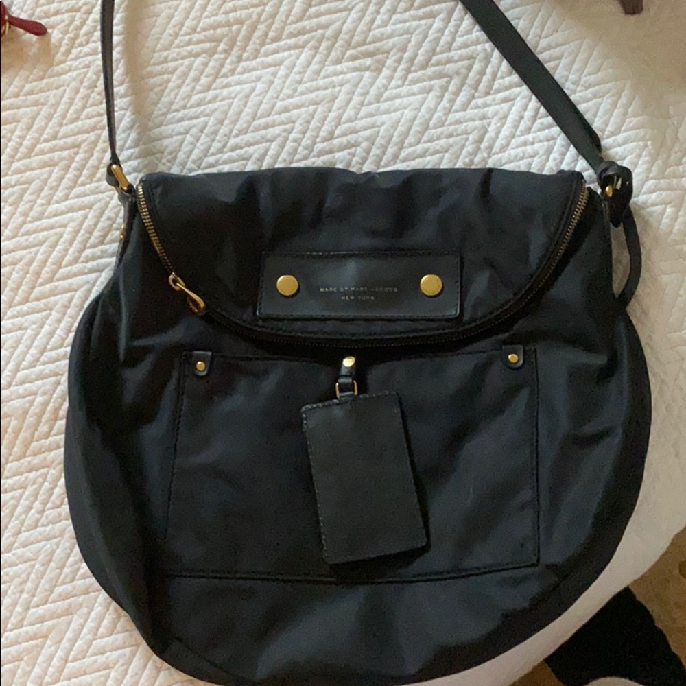 black marc jacobs cros body